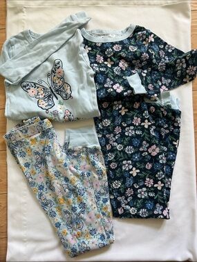 Girls' Butterfly Floral Pajama Set - Light Blue & Navy